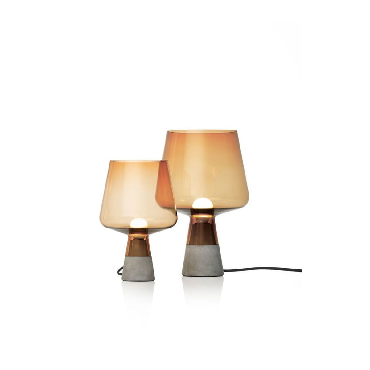 Iittala Leimu Tischlampe in Bronze und Orange mit warmweißem Licht aus Glas und Beton im skandinavischen Design - Bild 2