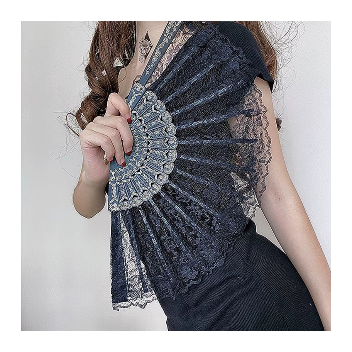JETTING Faltfächer im Vintage-Stil mit floralem Muster in Schwarz - Bild 4