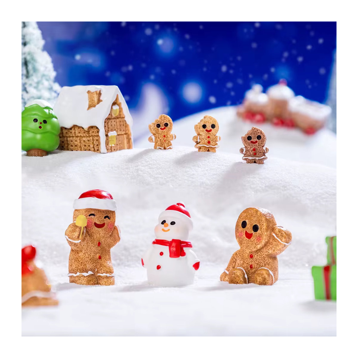 JETTING Mini Weihnachtsornamente Lebkuchenmann und Schneemann aus Kunstharz für Puppenhaus und Desktop Dekoration, mehrfarbig - Bild 4