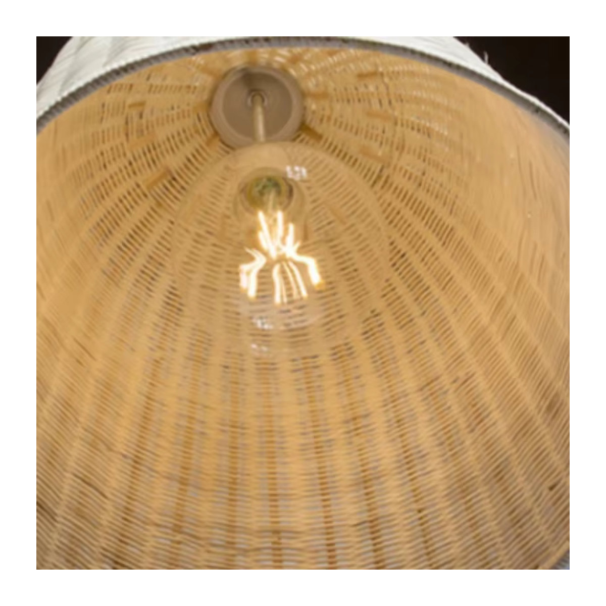 JIANKEXING LED-Pendelleuchte aus handgewebtem Rattan in Braun im Retro- und Landhausstil - Bild 3