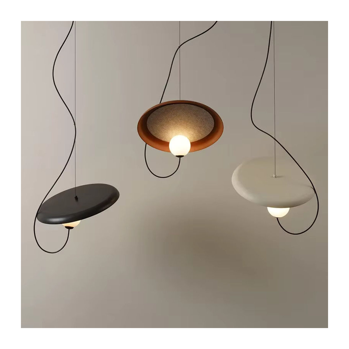 JIANKEXING Nordic Retro LED Kronleuchter mit magnetischen 3D-Ball Anhängern in Schwarz/Weiß - Bild 1