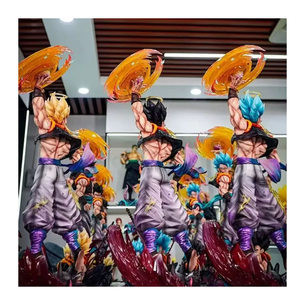 JT Dragon Ball Z Gogeta Actionfigur mit 3 auswechselbaren Köpfen, Super Saiyan Sammlermodell, Höhe: 45 cm, mehrfarbig - Bild 5
