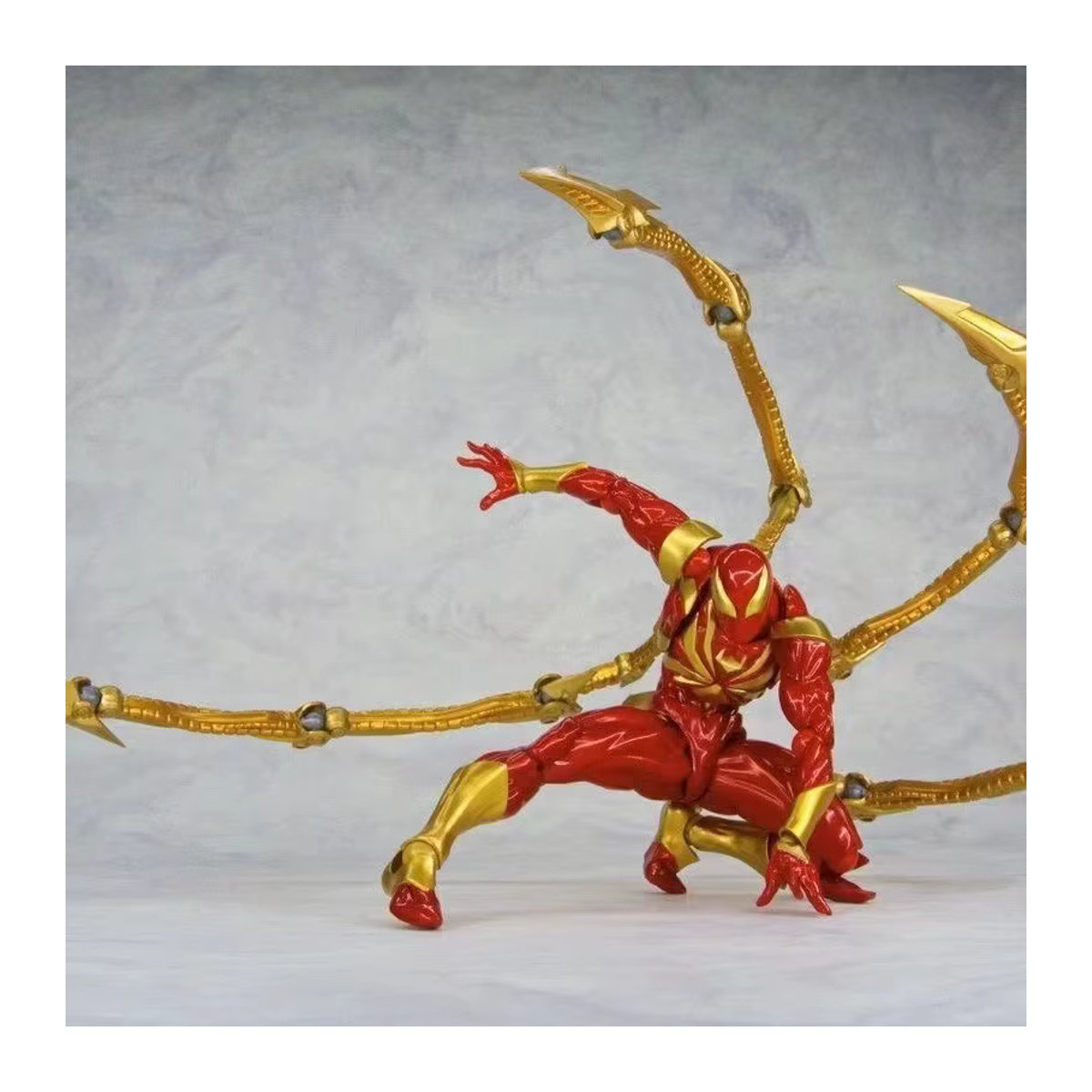 Kaiyodo Amazing Yamaguchi Iron Spiderman Actionfigur in Rot aus Kunststoff - Bild 3