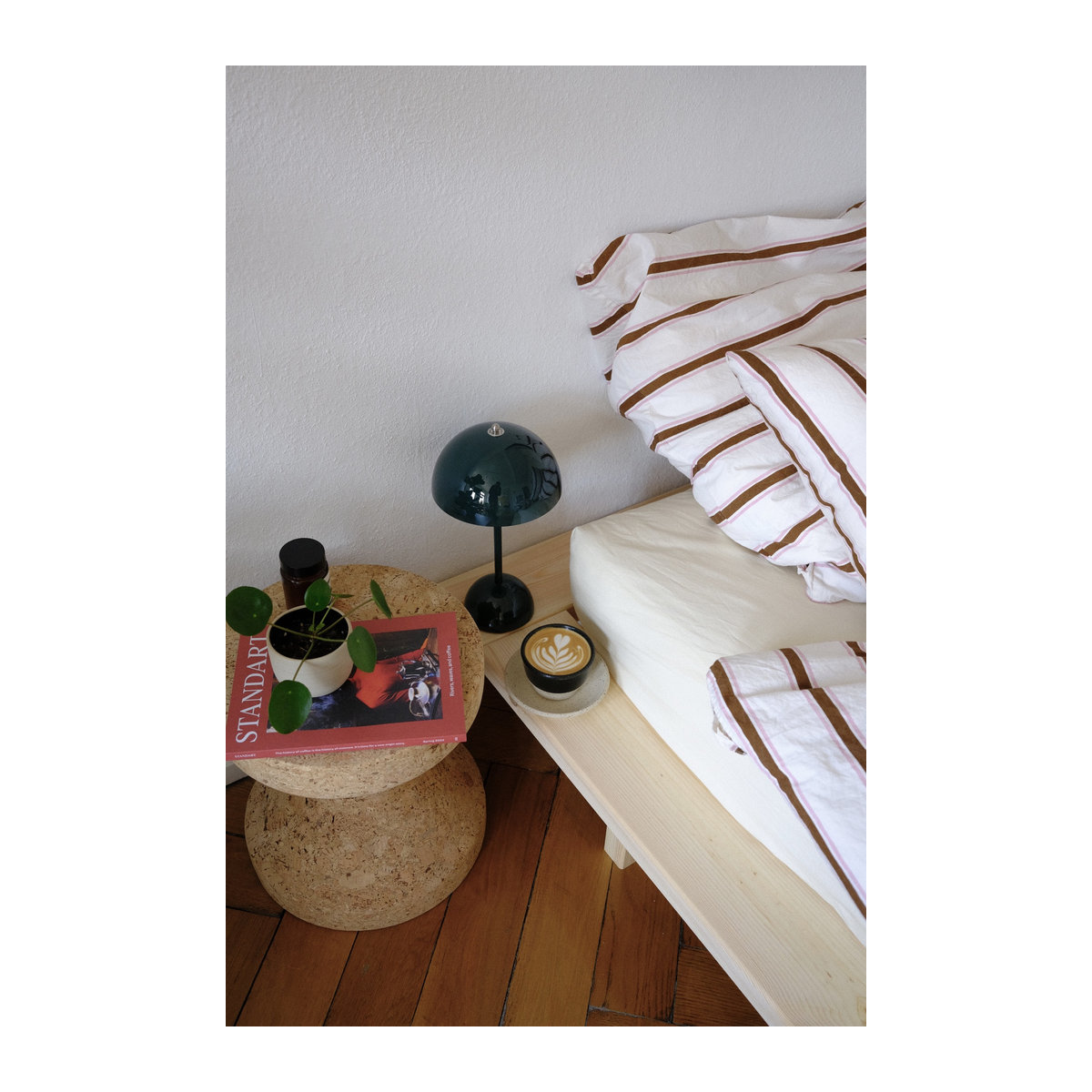 Karup Japan Bett aus minimalistischem Massivholz in Braun Natur - Bild 2