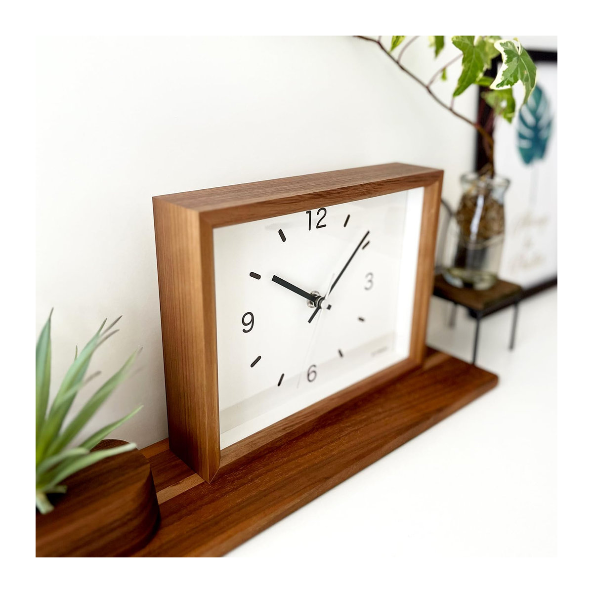 KATOMOKU Dual Use Clock 2 Wanduhr km-53WA in Walnuss mit permanentem Sekundenzeiger und nahezu geräuschlosem Analogwerk, B/H/T: 22 x 17 x 5 cm - Bild 3