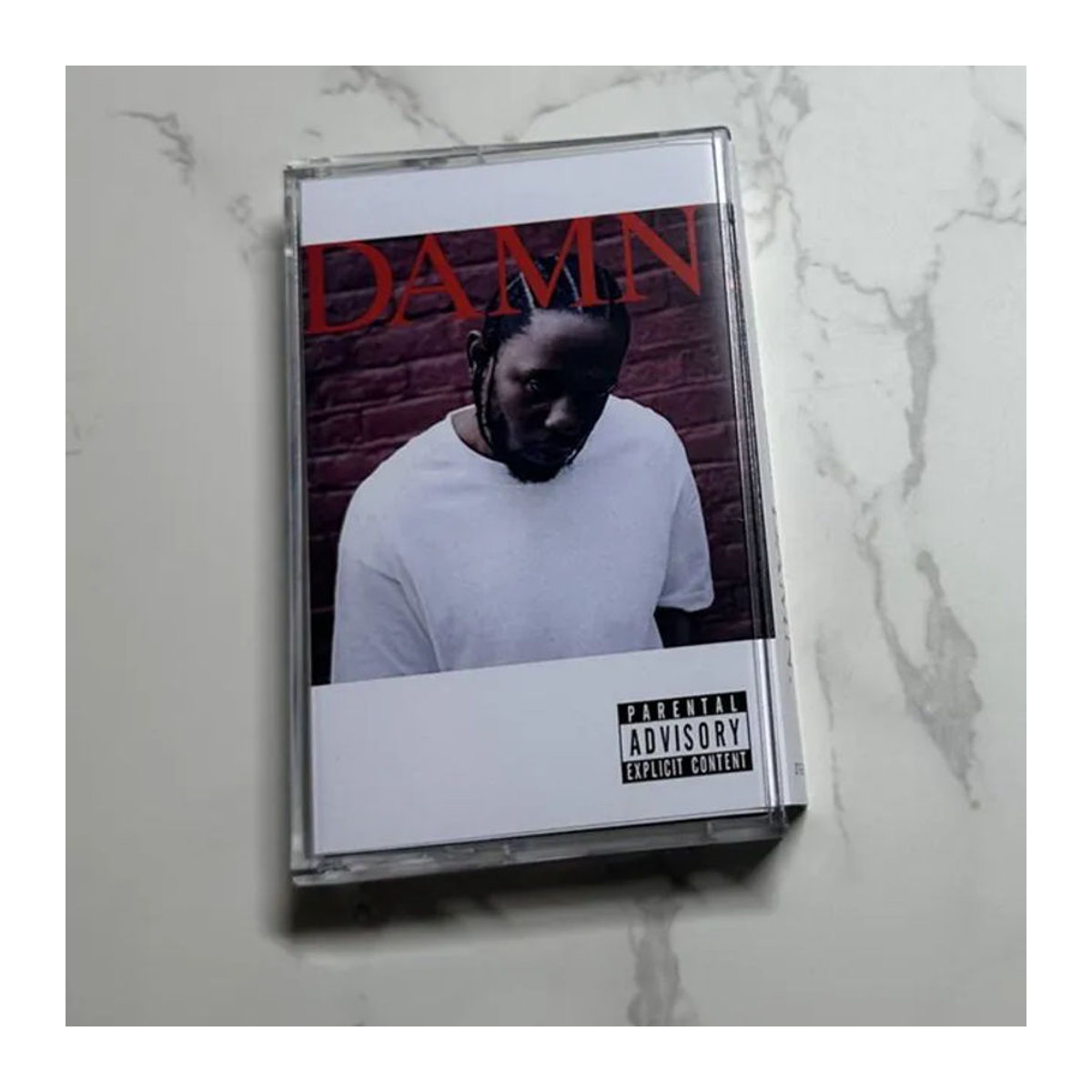 Kendrick Lamar DAMN. Audiokassette in Weiß im Retro-Vintage-Stil aus Kunststoff - Bild 1