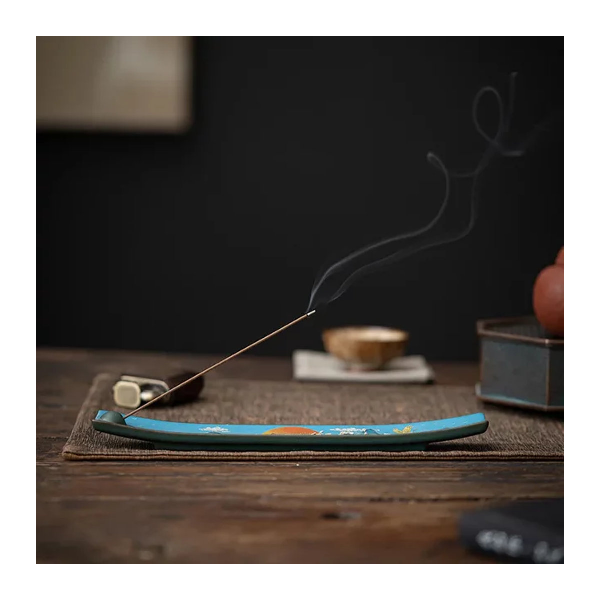 Keramik Weihrauchbrenner mit floralem Design in Blau für Zen und Aromatherapie - Bild 1