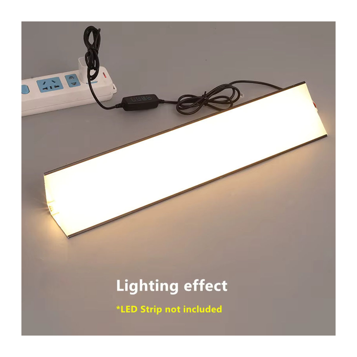 Khelse Minimalistische V-Form LED Deckenleuchte aus Aluminium für die obere Eck-Installation als lineare Wand- und Deckenbeleuchtung - Bild 2