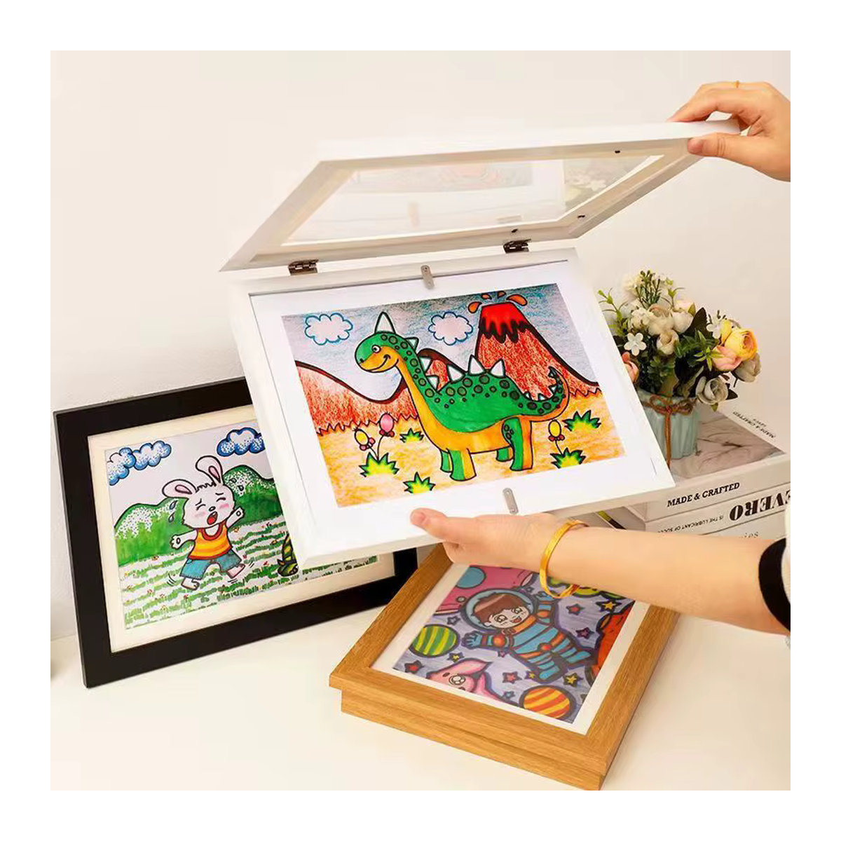 KidsART magnetischer Flip-Fotorahmen für Kinder in Schwarz, 8 Zoll, mit aufklappbarer Front und Wandmontage - Bild 4