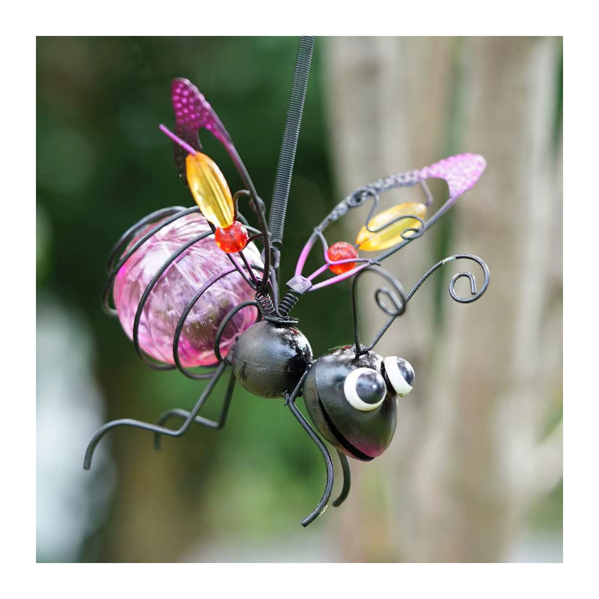 KITPIPI Insekten-Statue aus Metall mit LED-Lichterkette in Gold und Schwarz als wasserdichte Gartenverzierung für Hof und Zaun - Bild 2