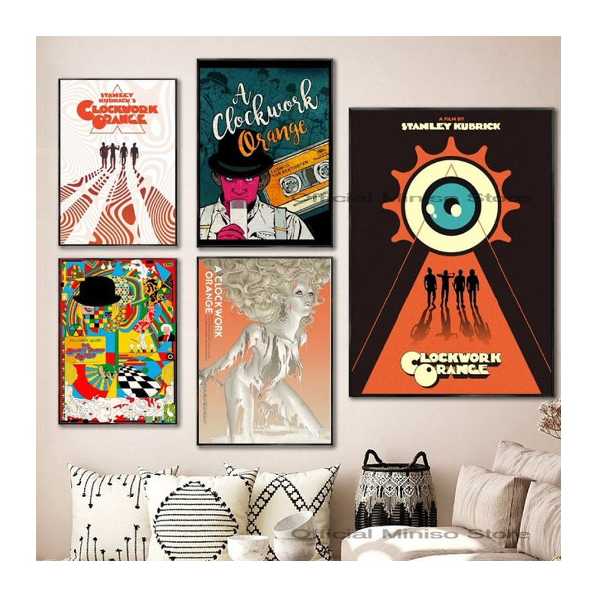 Klassischer Film-Poster Aufkleber mit Uhrwerk Motiv in Orange für deine Wanddekoration - Bild 1