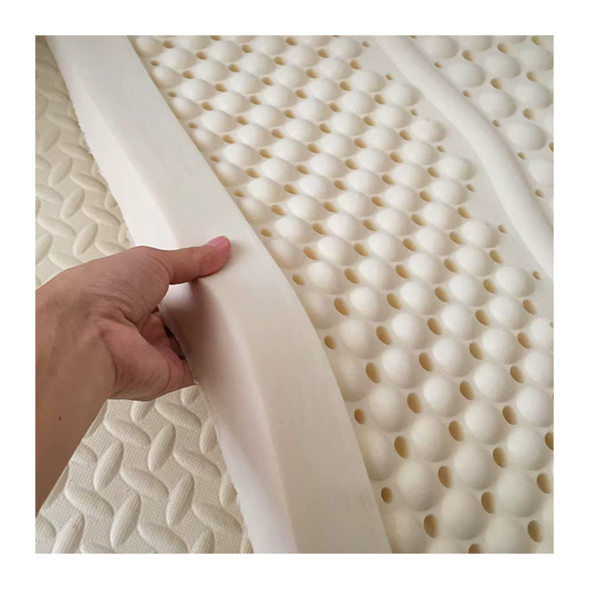 Kmikli Naturlatex Matratze aus 100 % Naturlatex aus Thailand in Beige mit Bezug und langsamer Rückfederung - Bild 2