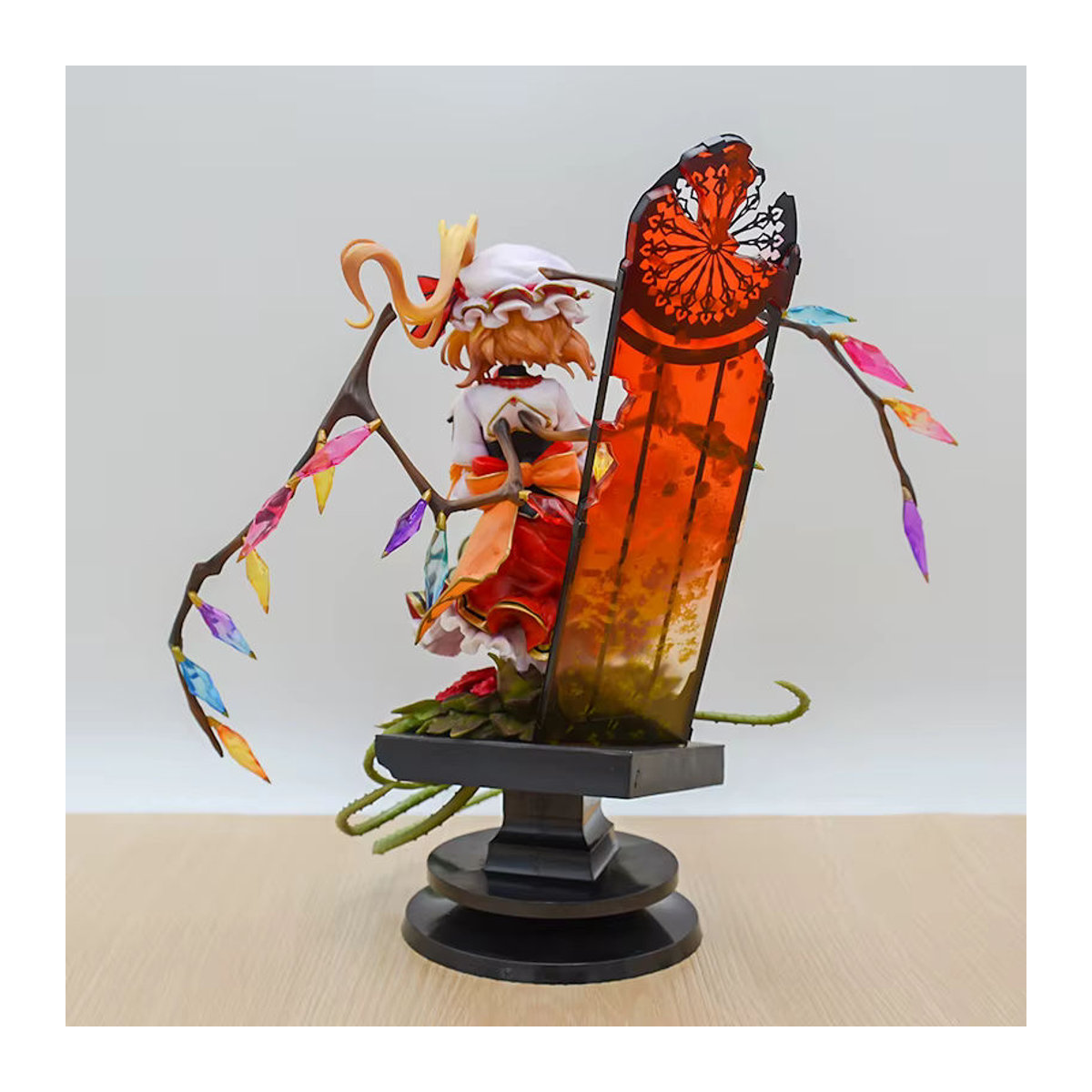 KONBORE Flandre Scarlet Anime Figur aus Touhou Projekt, rote Dekofigur aus Kunststoff, Höhe: 32 cm - Bild 3