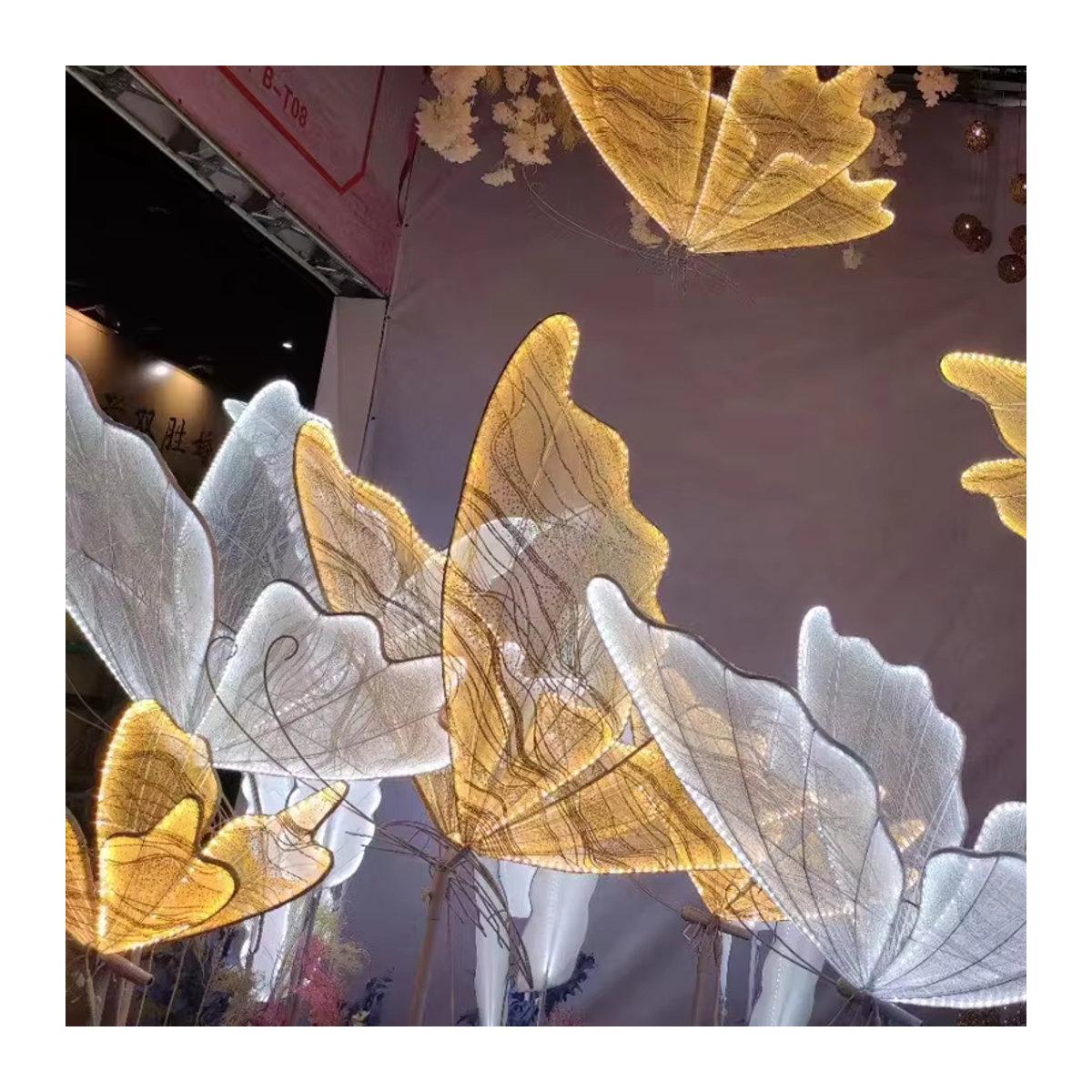 Kreative Schmetterling Deckenleuchte als hängende Dekoration für Hochzeiten und Weihnachten, warmweiß, Höhe: 60 cm - Bild 4