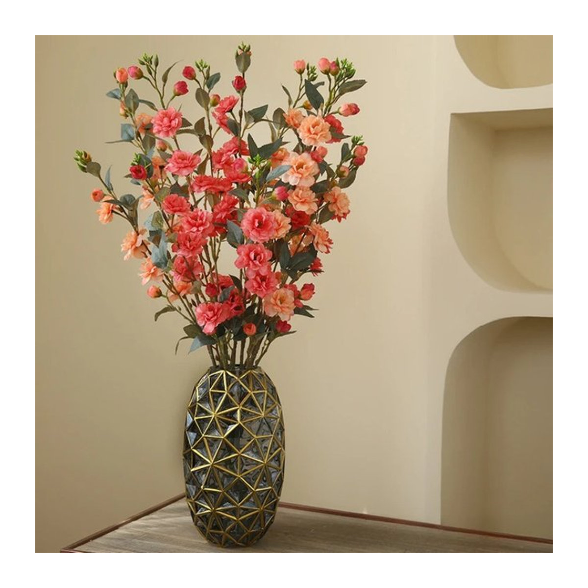 Künstliche Kamelie in Weiß als dekorative Blume für Hochzeit und Tischdekoration, Höhe: 90 cm - Bild 1