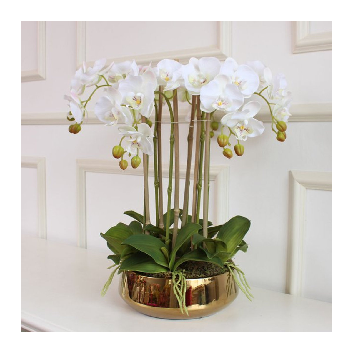 Künstliche Orchidee Shine&Sasha in Weiß mit Schmetterling als ästhetisches Blumenarrangement aus Kunststoff und Metall - Bild 1