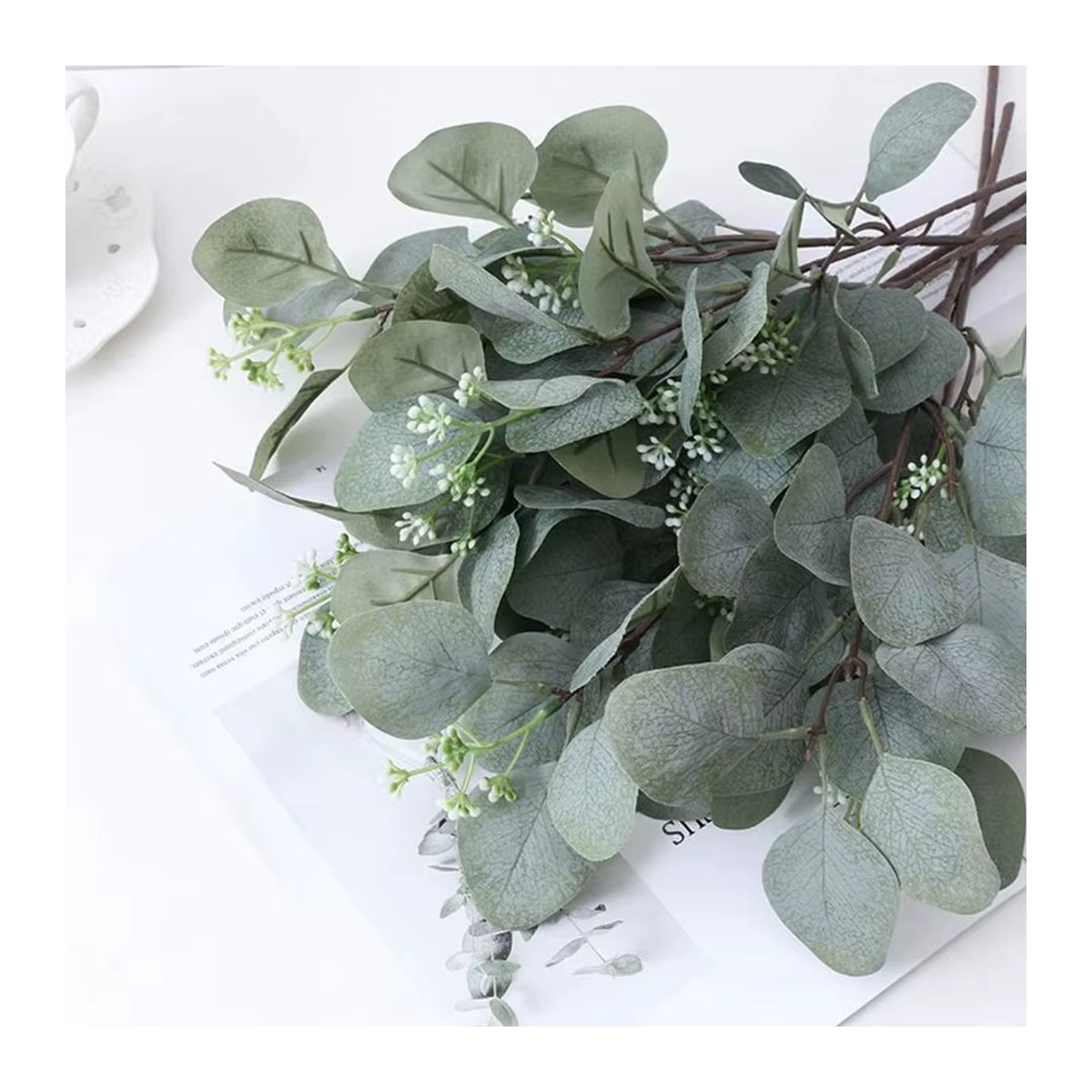 Künstlicher Eukalyptus-Zweig von XIAOYINMO in Grün für Dekoration, Hochzeit und Festivals - Bild 3
