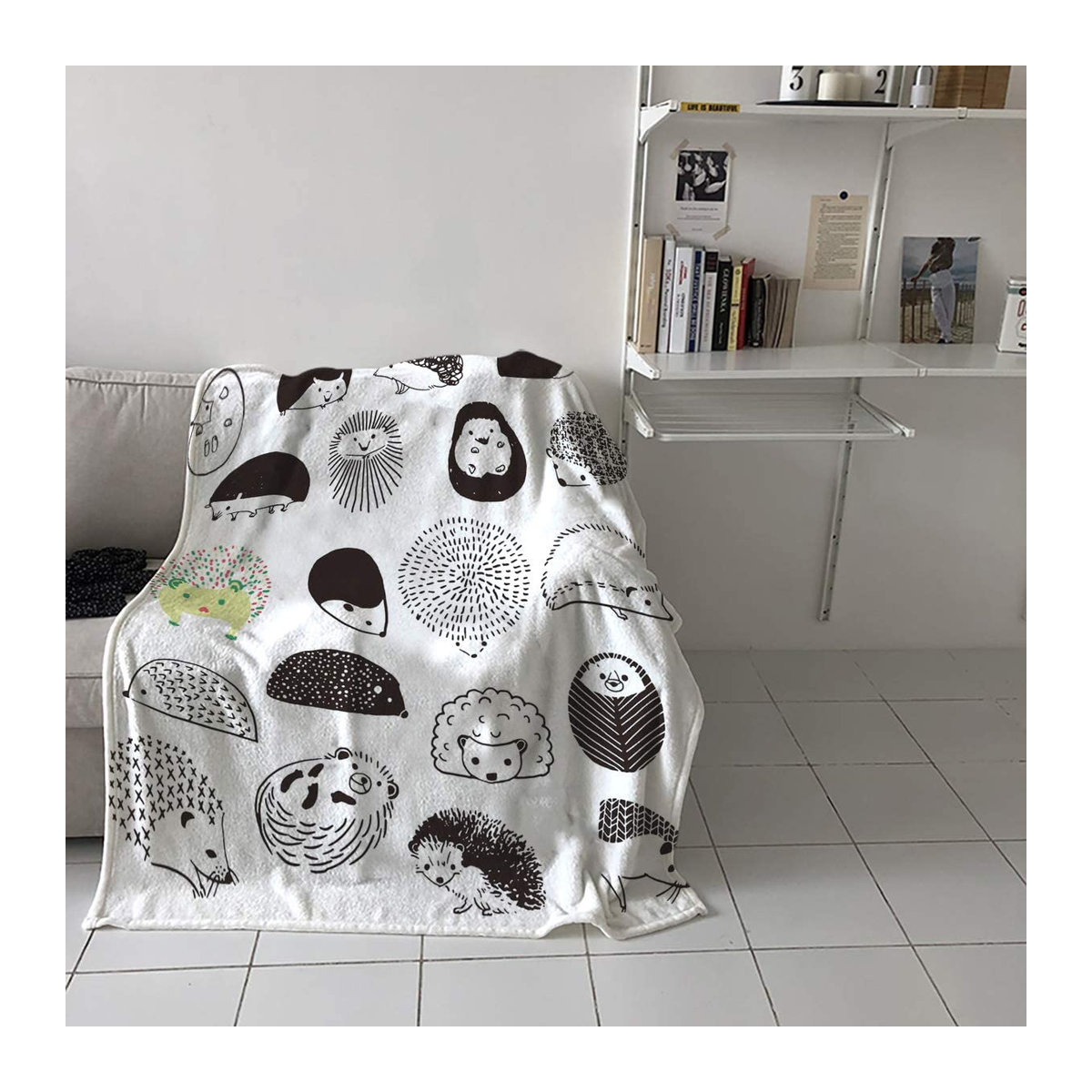 Kuschelige Flanell-Fleece-Überwurfdecke mit niedlichem Cartoon-Igel Motiv für Sofa, Couch und Bett, B/H: 100 x 125 cm - Bild 1
