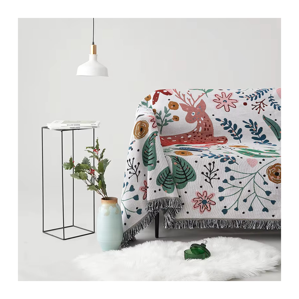 Le Angeer Jacquard Decke mit Hirsch- und Blumenmuster in Weiß als multifunktionale Bettdecke oder Sofaüberwurf - Bild 2