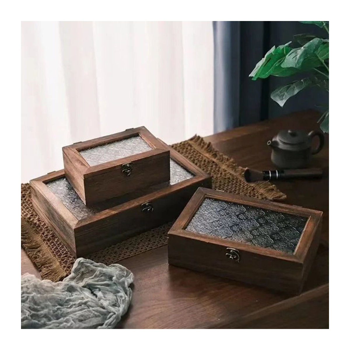 LEENKEA Dekorative Aufbewahrungsbox aus Massivholz und Glas in Braun mit floralem Begonien-Design im Nordischen Retro-Stil - Bild 1