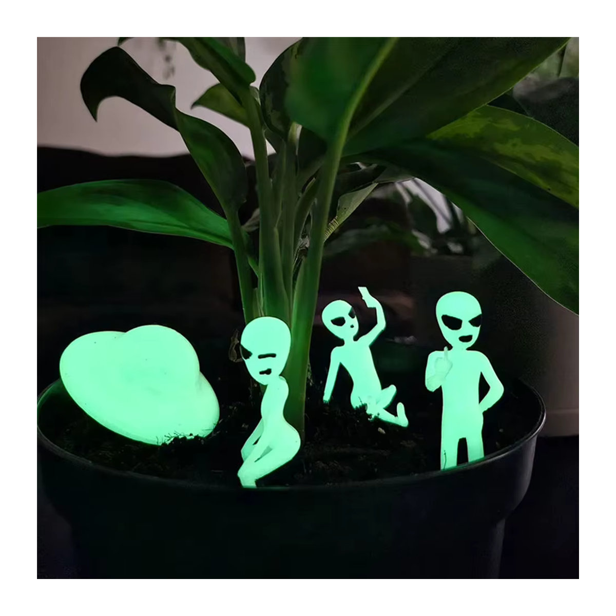 Leuchtendes Alien Ornament Set aus Kunststoff in Blau und Grün für Wohnzimmer und Garten - Bild 5