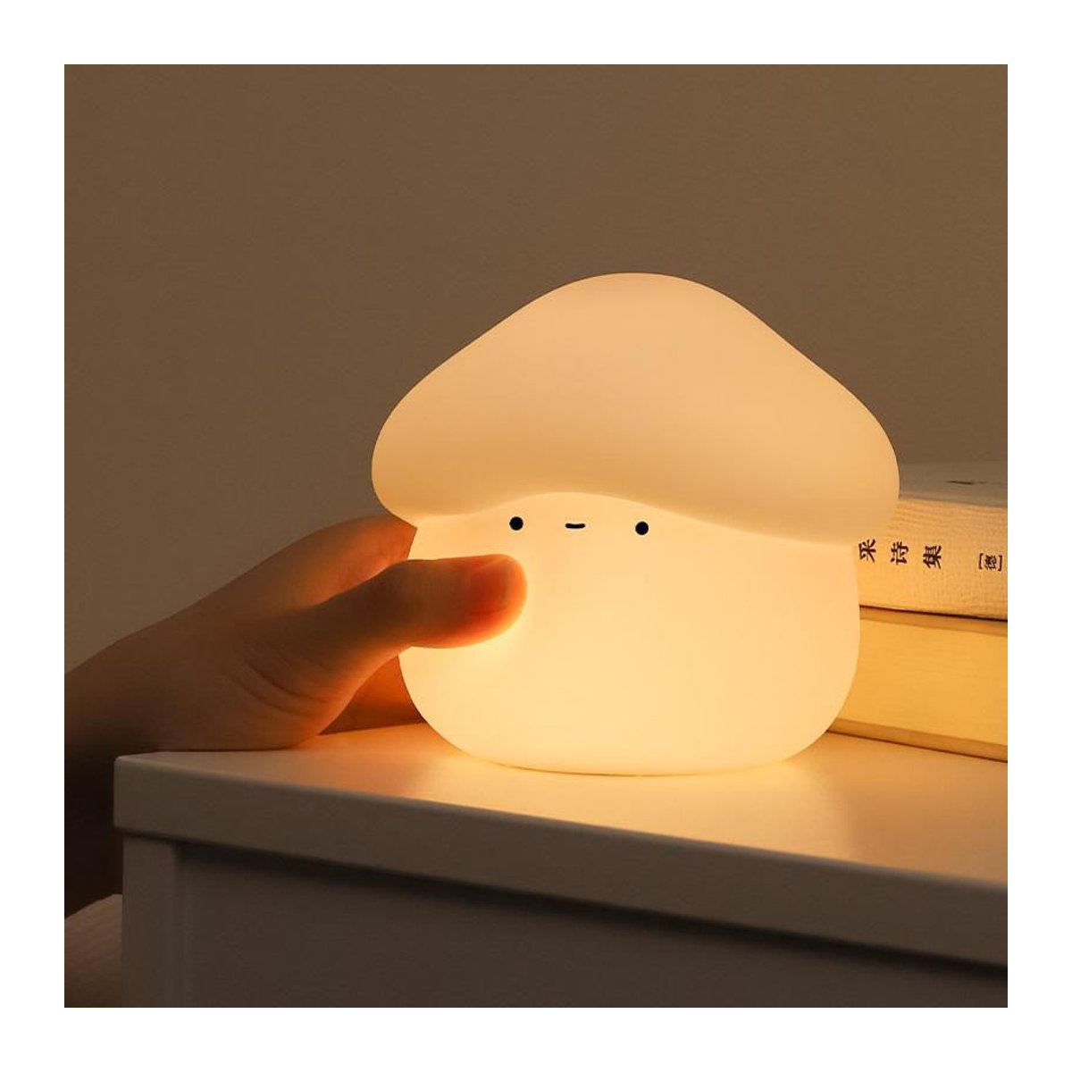 Lokey Pilz Nachtlampe für Kinder aus Silikon, dimmbares LED Schlafnachtlicht in Weiß mit Timer und warmweißem Licht - Bild 6