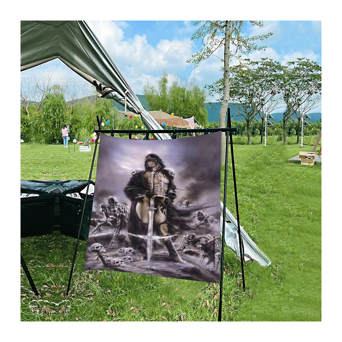 Luis Royo Kunst Banner Mehrfarbig aus Textil als dekorative Outdoor Flagge für deine Party - Bild 5