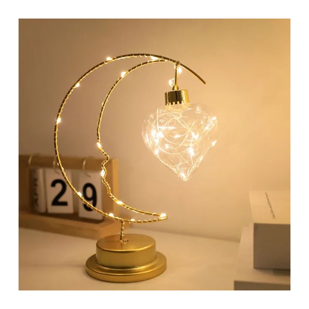 Lyfs LED Tischlampe Mond und Sterne in Gelb mit minimalistischem Design für Schlafzimmer und Nachttisch zur USB- oder Batteriebetriebenen Nutzung - Bild 1