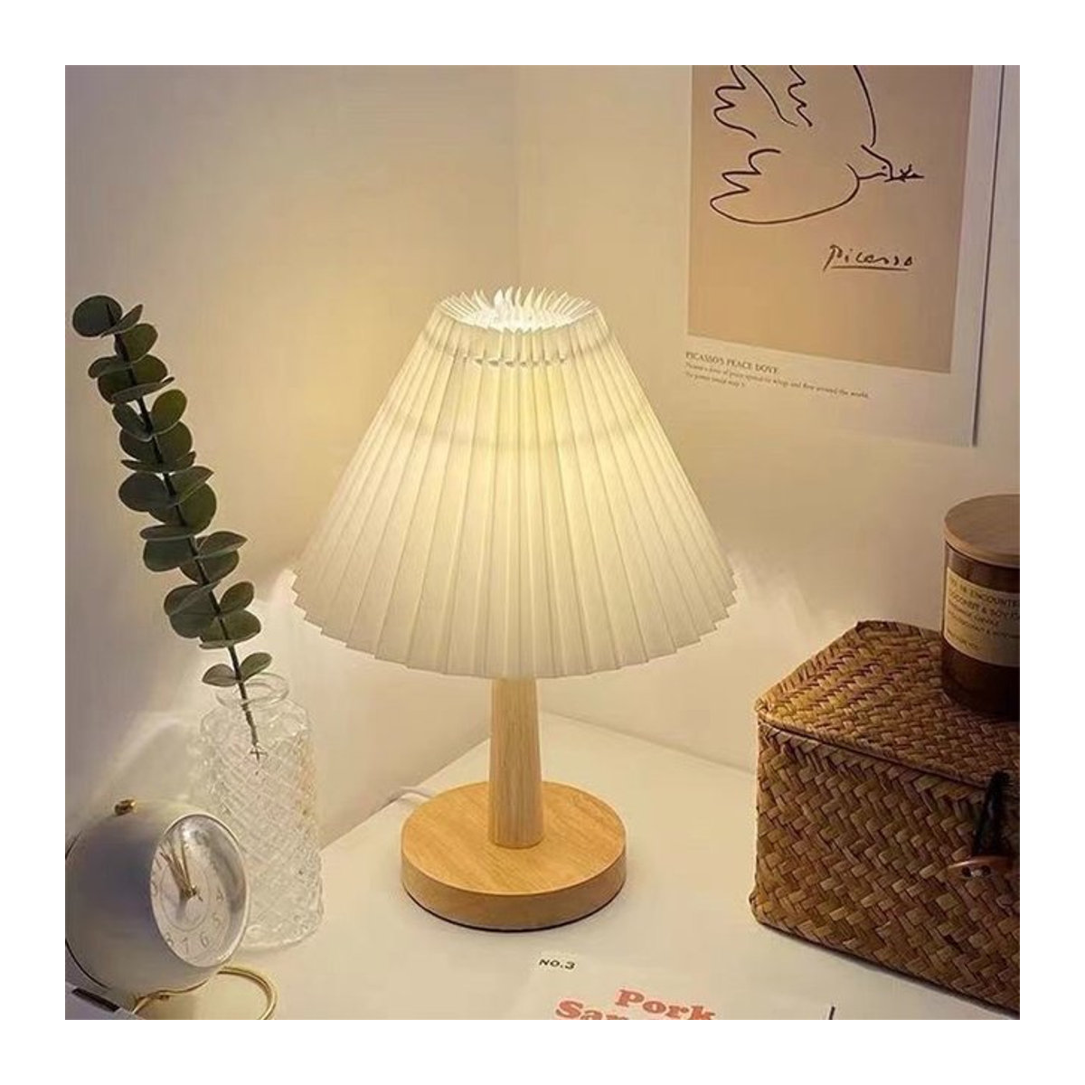 Lyfs Nordic LED Tischlampe aus Holz im Retro-Design mit USB-Anschluss in Natur - Bild 1