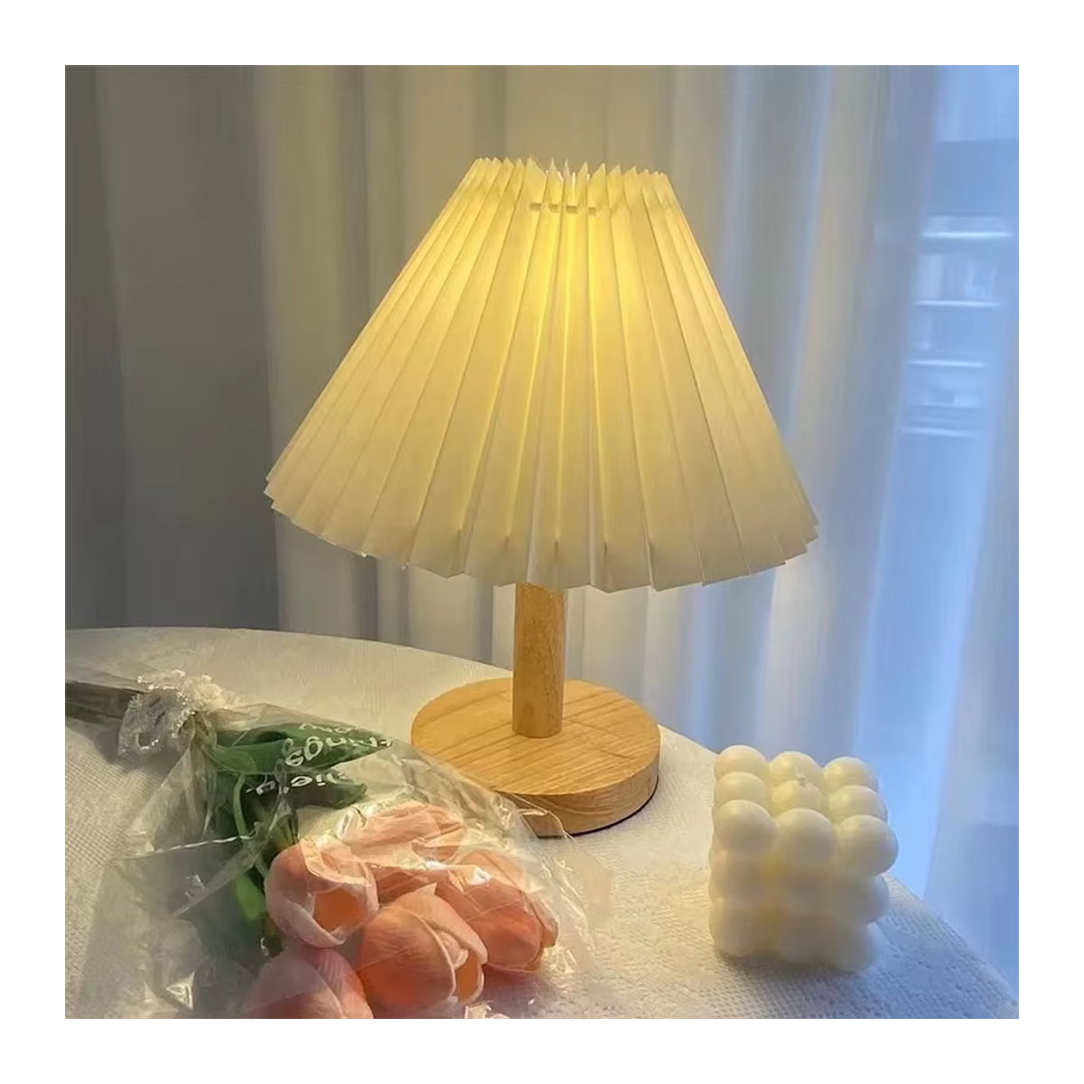 Lyfs Nordic LED Tischlampe aus Holz im Retro-Design mit USB-Anschluss in Natur - Bild 2