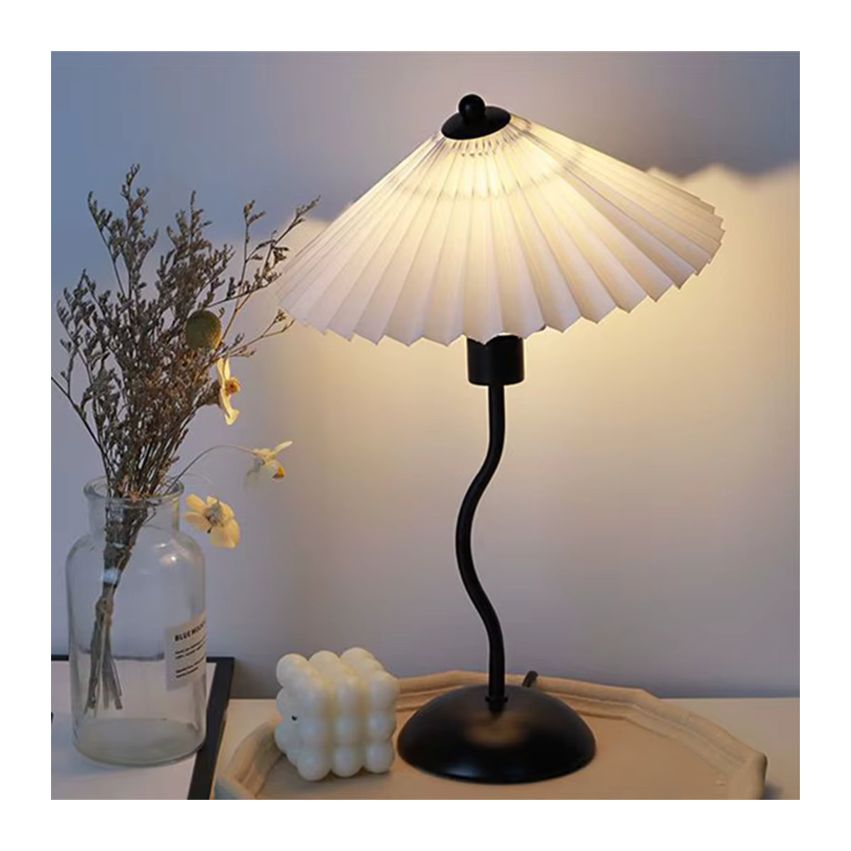 Lyfs Retro LED Tischlampe aus Papier in Schwarz oder Weiß für Schreibtisch und Nachttisch - Bild 3