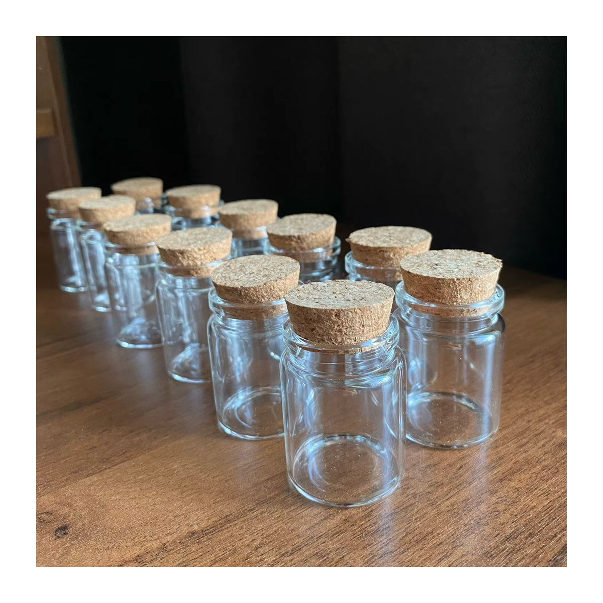 LYGIL Mini Glasflaschen mit Korkverschluss, transparente Glasröhren für DIY Dekoration, 30ml, Durchmesser: 3,7 cm, Höhe: 5 cm - Bild 4