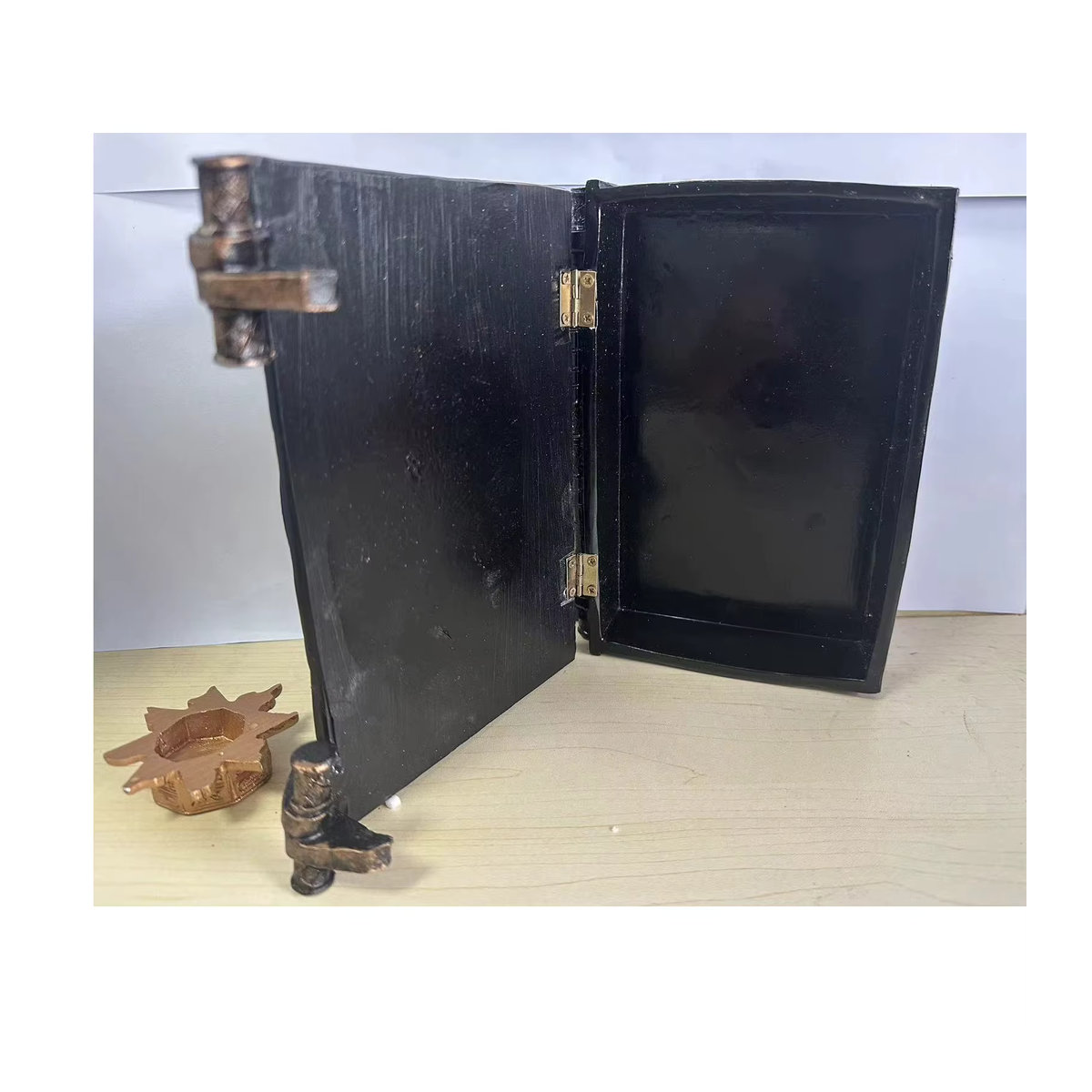 Magisches Buch Mumie Todesbuch als Harz Ornament Box in Schwarz zur Dekoration - Bild 3