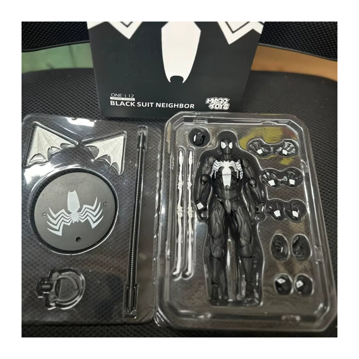 Marvel Black Neighbor Symbiote Spider Man Black Venom Battle Suit Bewegliche Actionfigur in Schwarz aus Kunststoff - Bild 5