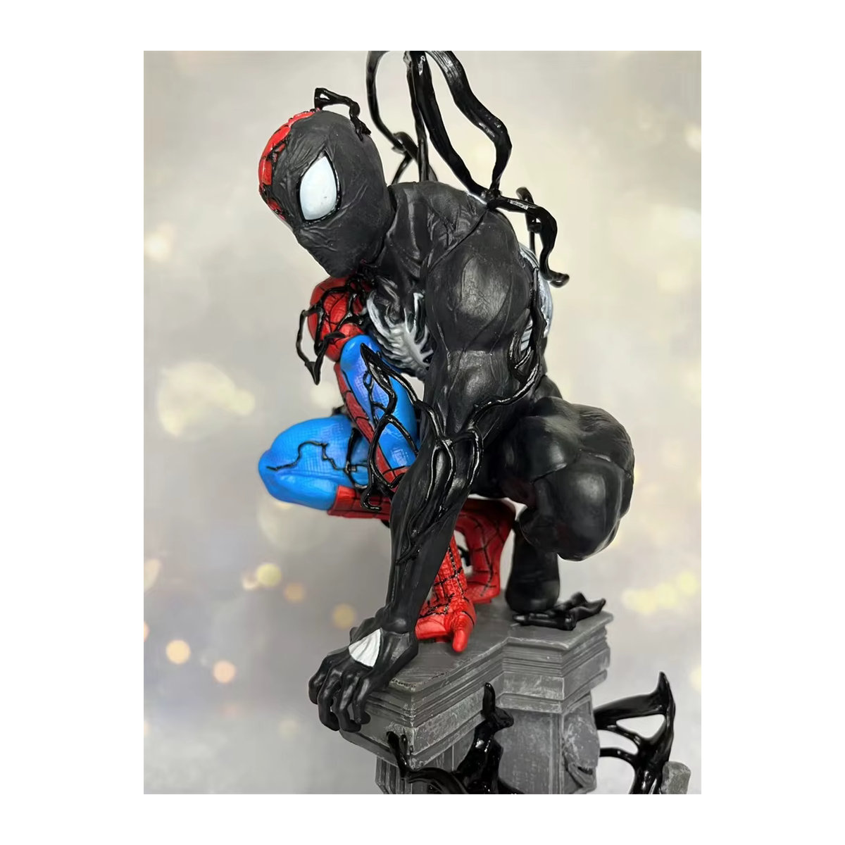 Marvel Spiderman Venom Symbiote Figur aus Kunststoff, mehrfarbige Desktop Dekoration Statue und Modell für Sammler - Bild 3