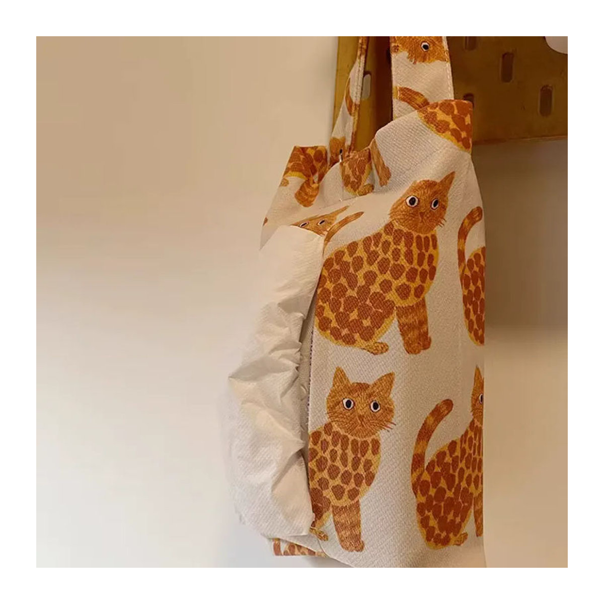 Matsuo Tierische Niedliche Serie Taschentuchbox zum Aufhängen aus Textil in Mehrfarbig (Lila, Gelb) mit Tierprint - Bild 2