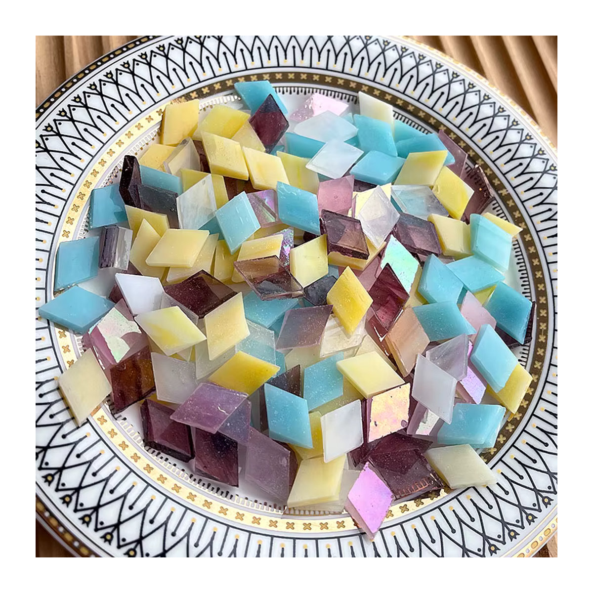 Mehrfarbige Klarglas Mosaiksteine in geometrischer Form für DIY Kunsthandwerk und Wanddekoration, 100 g - Bild 1