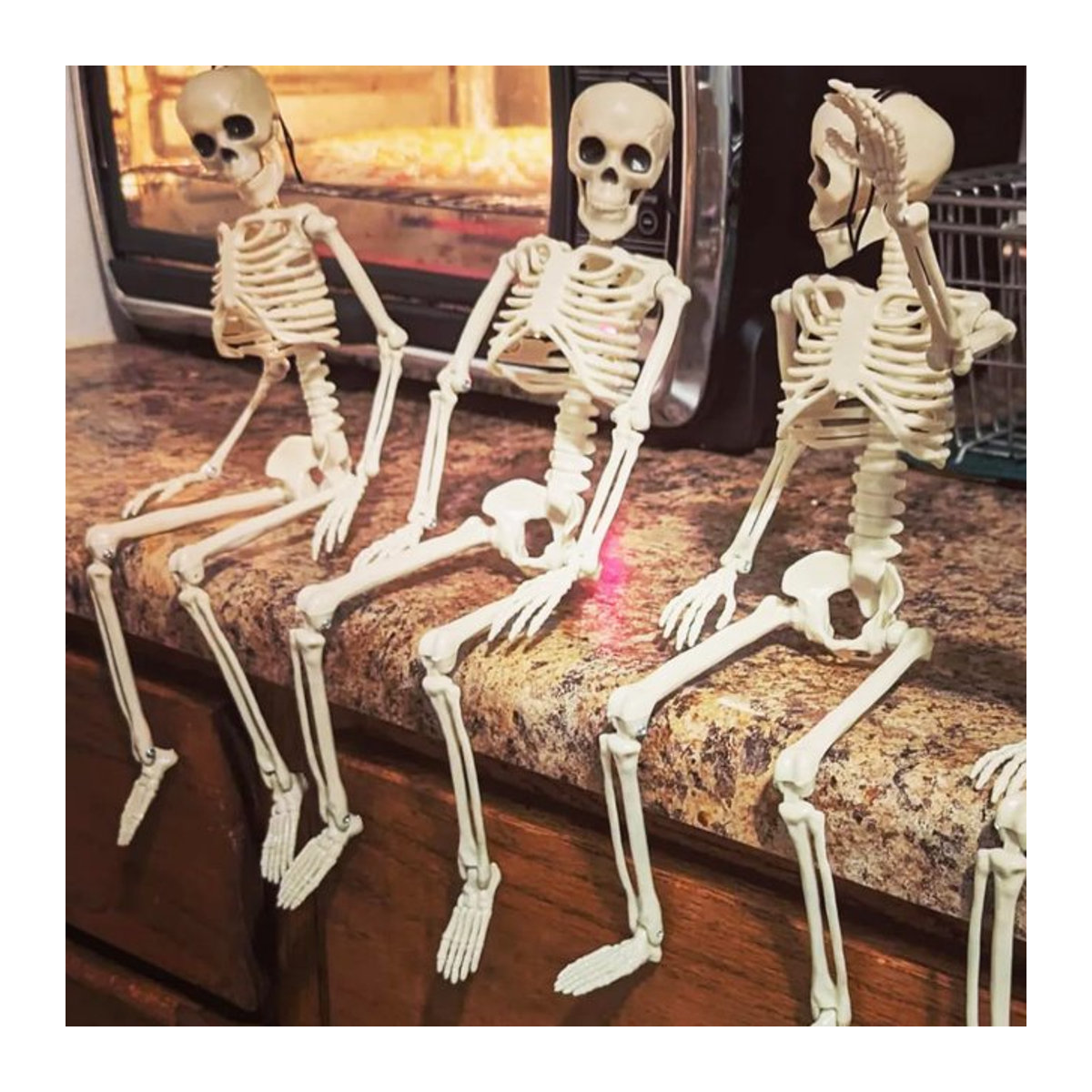 Meidding Halloween-Skelett aus Kunststoff in Weiß, 40 cm bewegliches Ganzkörper-Skelett mit Schlaufe zum Aufhängen - Bild 1