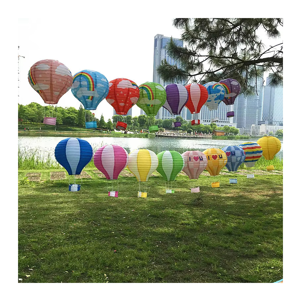 Merylover Regenbogen Papierlaterne in Heißluftballon-Optik, mehrfarbig, Durchmesser: 30 cm - Bild 5