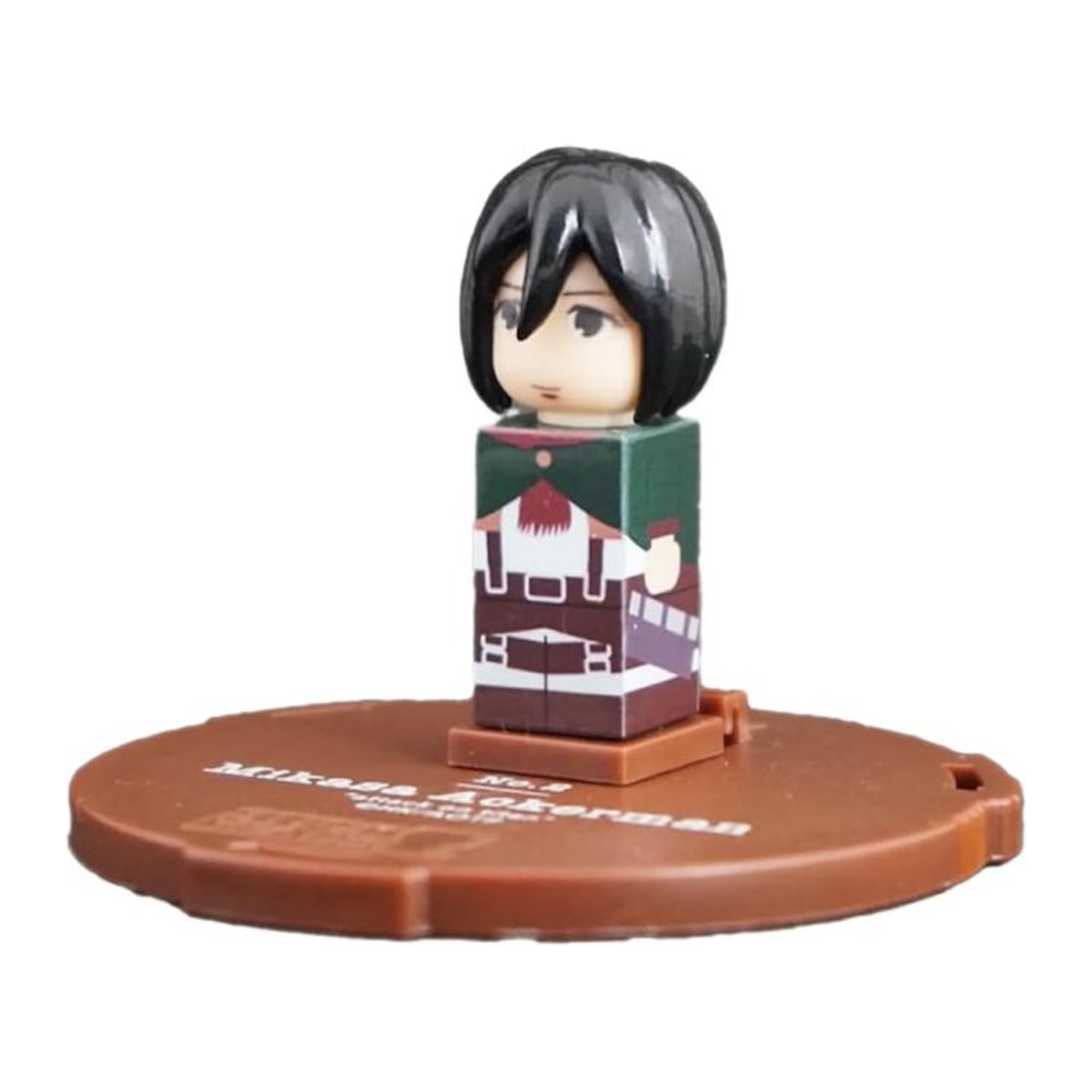 Mikasa Ackerman Figur aus Attack on Titan als Abzeichen-Pin aus ABS und PVC - Bild 1