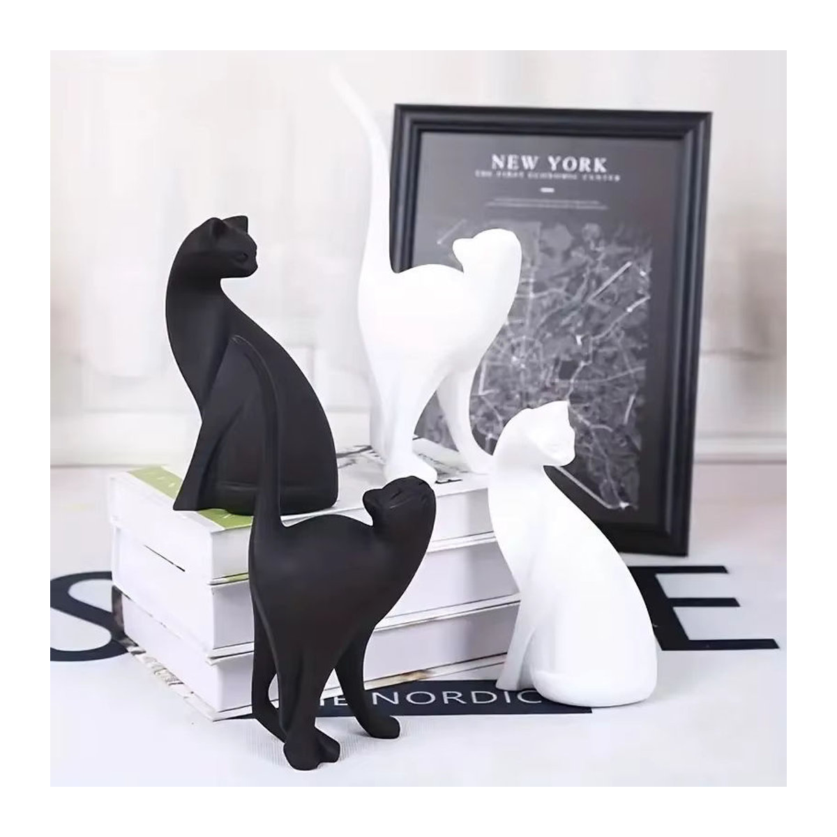Milsccat Katzen-Statuen Paar aus Kunstharz in Rosa und Schwarz als dekorative Tierfiguren für deine Wohnkultur - Bild 2