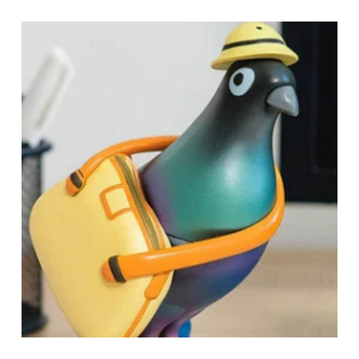 Mini Brieftaube Figur aus Kunstharz als Schreibtischdeko und Ornament in Mehrfarbig - Bild 4