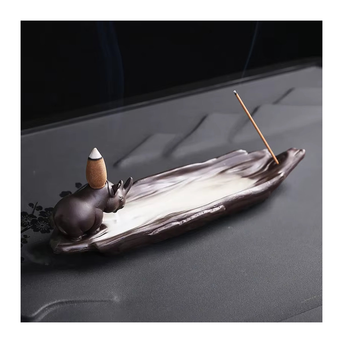 MINIDEAL Rückfluss Weihrauchbrenner aus Keramik in Lila und Braun mit Elefant, Nashorn und Hippo Design für Aromatherapie und Wohnkultur - Bild 2