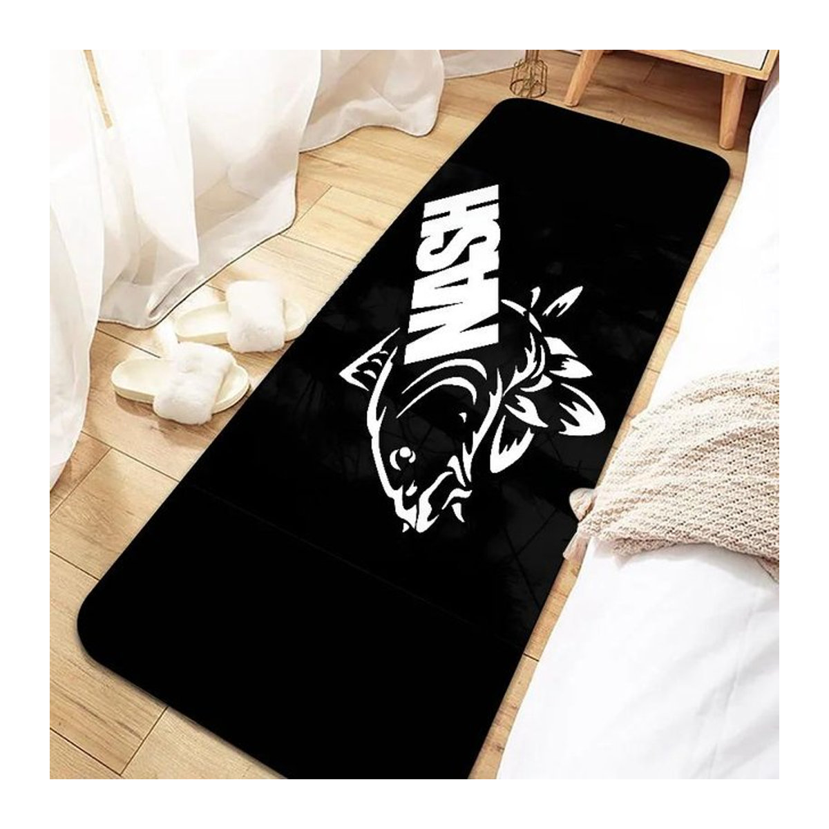 MINISO Fußmatte Nash Fishing Logo Schwarz mit Druck, B/T: 50 x 80 cm - Bild 1