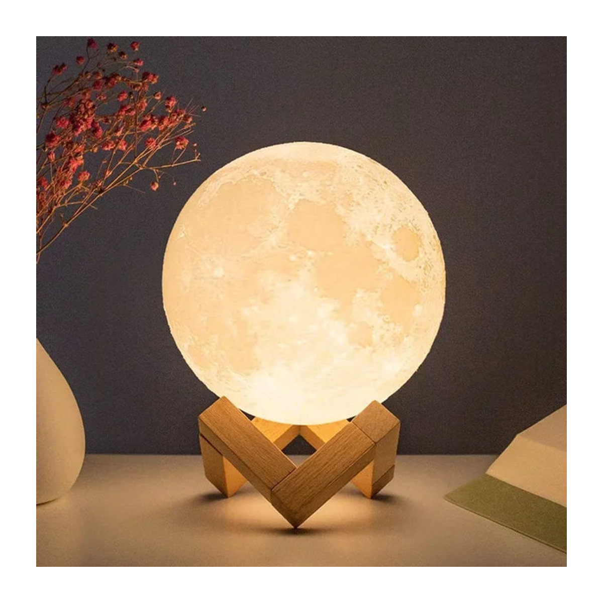 Mitty Mondlichtlampe aus Holz in Weiß im skandinavischen Design als Nachttischlampe, Höhe: 8 cm - Bild 1