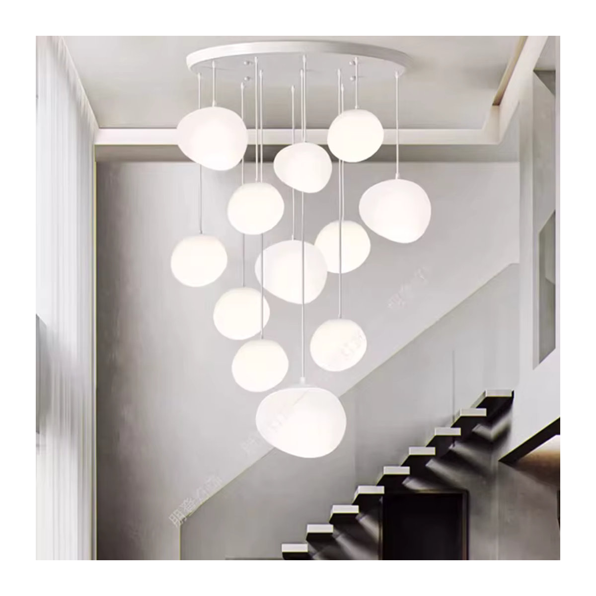 Moderne LED Pendelleuchte von Gbbmade in Weiß für Wohnzimmer und Esszimmer - Bild 3