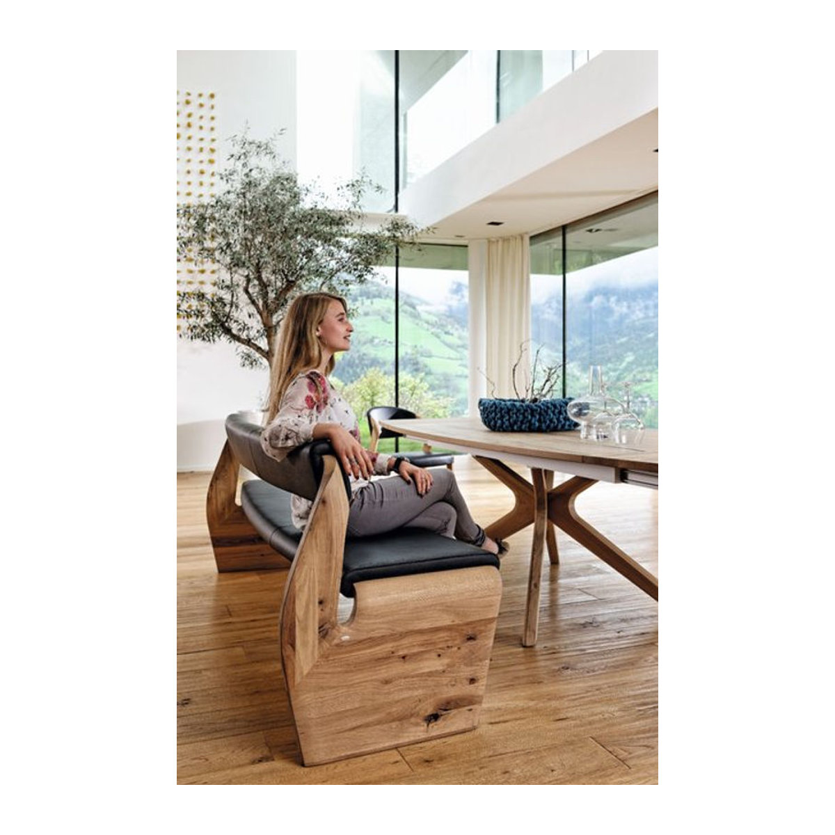Moderne Sitzbank VOGLAUER VALPIN aus Echtleder in Schwarz und Natur, B/H/T: 207 x 45 x 84 cm - Bild 1