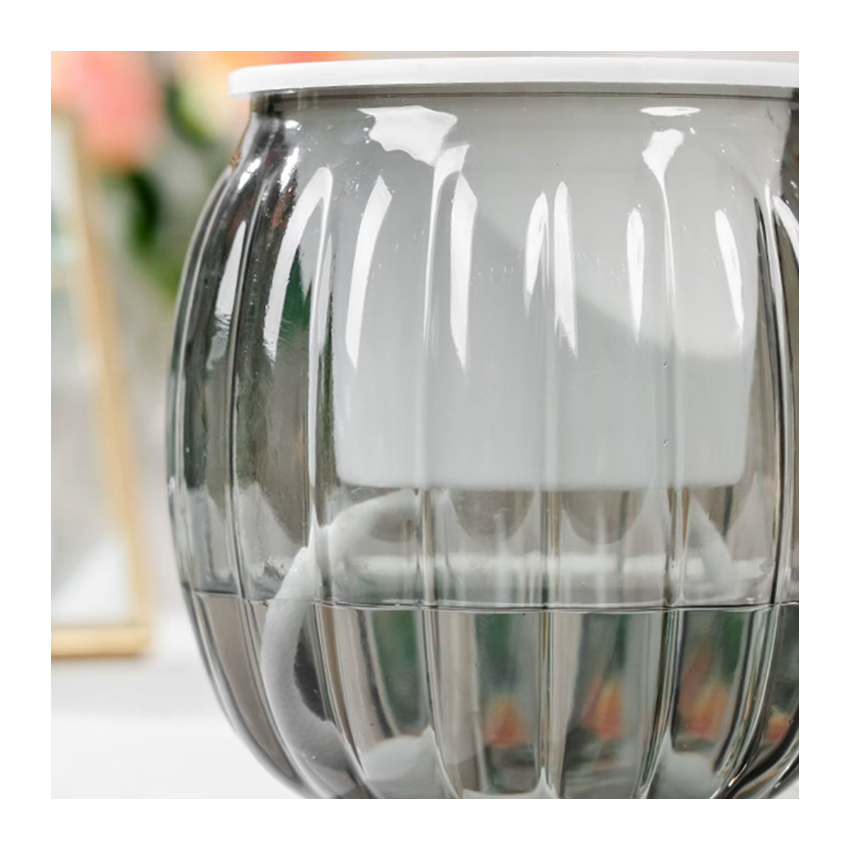 Moderne transparente selbstbewässernde Pflanzgefäße in Transparent Green für deinen Garten - Bild 2