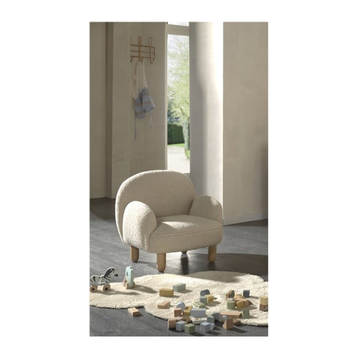 Moderner Kindersessel von Vipack mit Bouclé-Bezug in Beige - Bild 1