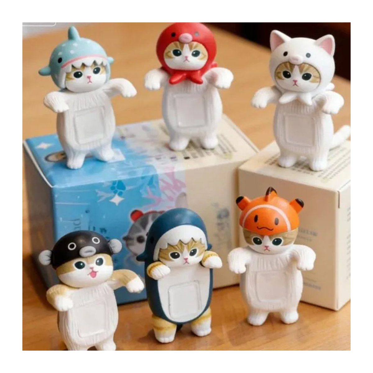 Mofusand Ocean Party Blind Box Mehrfarbige Katzenfigur aus Kunststoff als maritime Schreibtisch-Dekoration - Bild 1